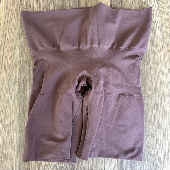 SKIMS Seamless Sculpt Butt Lifting Short Large Mid Thigh Cocoa* Brown Shapewear - Picture 1 of 9